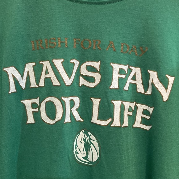 Dallas Mavericks Irish for a Day Mavs Fan For Life T-Shirt Size Mens XL 🔥 - Picture 2 of 4